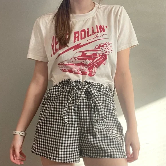 Forever 21 Gingham lightweight shorts. - Picture 3 of 3